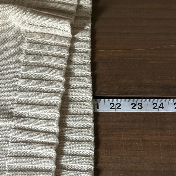 Moon & Madison Sweater Womens L  White American Flag Cropped Boxy Patriotic USA - Picture 7 of 7